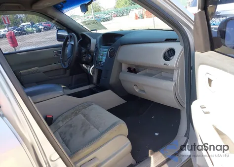 2010 Honda Pilot Lx z USA, uszkodzony, nr VIN 5FNYF4H22AB032921